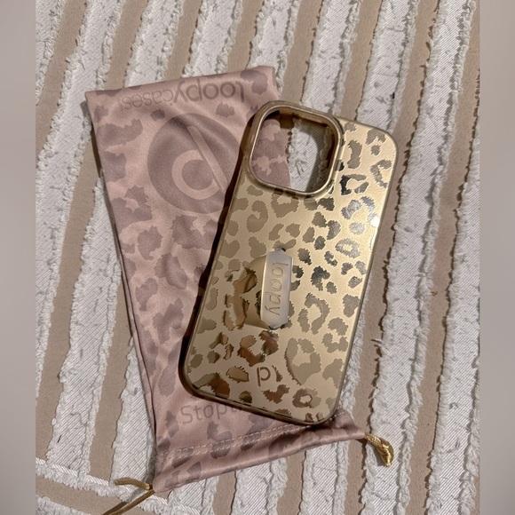 Loopy case gold Leopard iPhone 13 Pro (6.1” screen) with storage bag - Picture 1 of 2